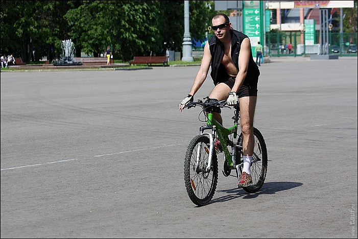 2012-05-20_VeloLuzha_34_IMG_1934.jpg: 1000x668, 177k (2012-06-22, 21:59)