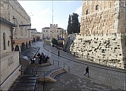 2018-12-Israel-balcony-06__C261179.jpg